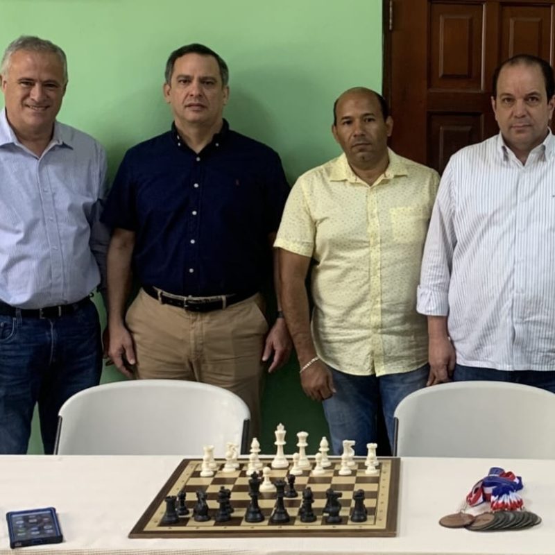 1. Pedro Domínguez Brito presidente del Comité Organizador, Luis Henry Molina presidente del Consejo del Poder Judicial, Profesor Braulio Ramirez y Franklin De la Mota Viceministro de Deportes.