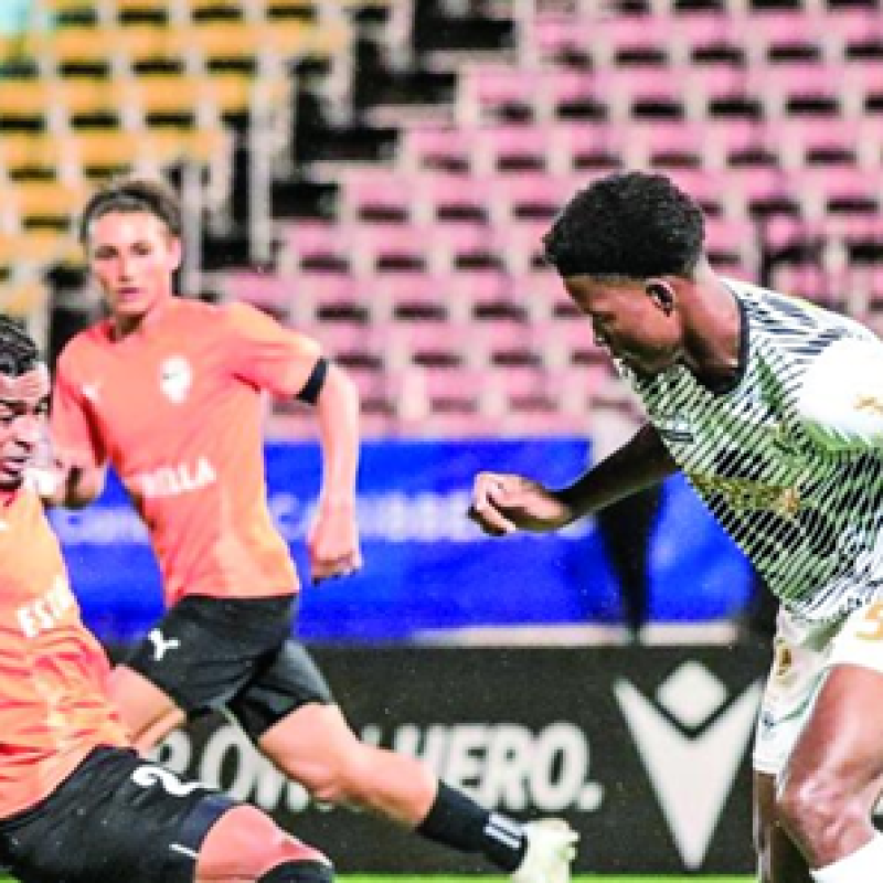 Acción en el choque que escenificaron Cibao FC versus Cavalier,