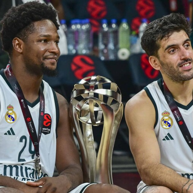 Andrés Feliz (izquierda) junto a Facundo Campazzo
