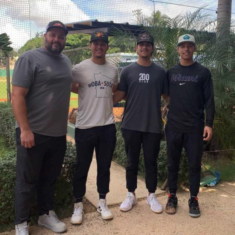 Andrew, Ethan Salas, José Antonio y José Salas