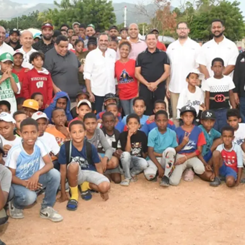 El comisionado nacional de Béisbol, Junior Noboa,