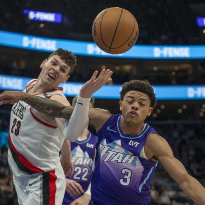 El pívot de los Trail Blazers de Portland Donovan Clingan