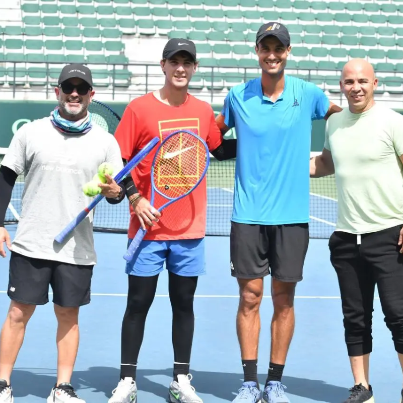 Jhonny Berrido, Peter Bertran, Roberto Cid y Félix Pacheco.