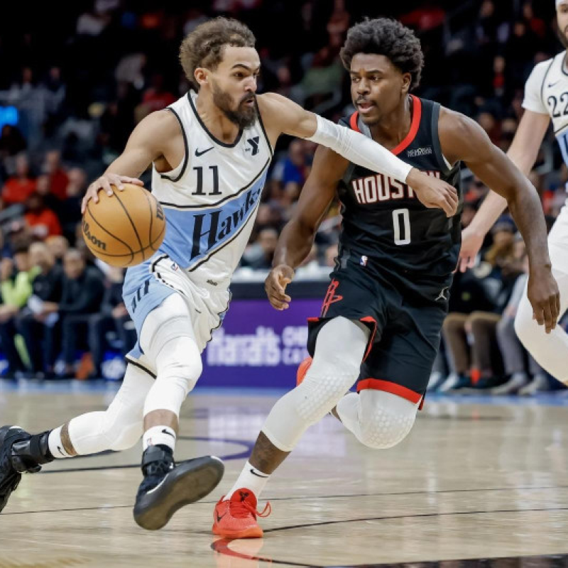 Young, de los Hawks