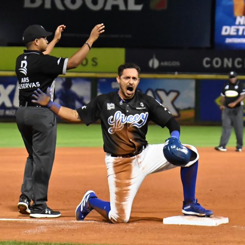 adames11025